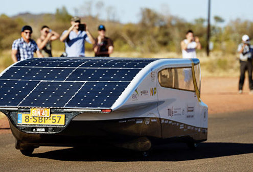 Prvi komercialni avtomobili na sončno energijo / Pozitivna energija