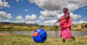 Hippo Roller pomaga ljudem v Afriki