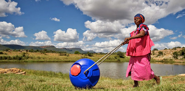 Hippo Roller pomaga ljudem v Afriki