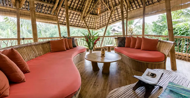 Trajnostna hiša iz bambusa na Baliju