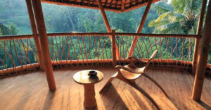 Trajnostna hiša iz bambusa na Baliju