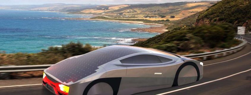 Prvi solarni športni avto, ki lahko pelje… neskončno daleč!